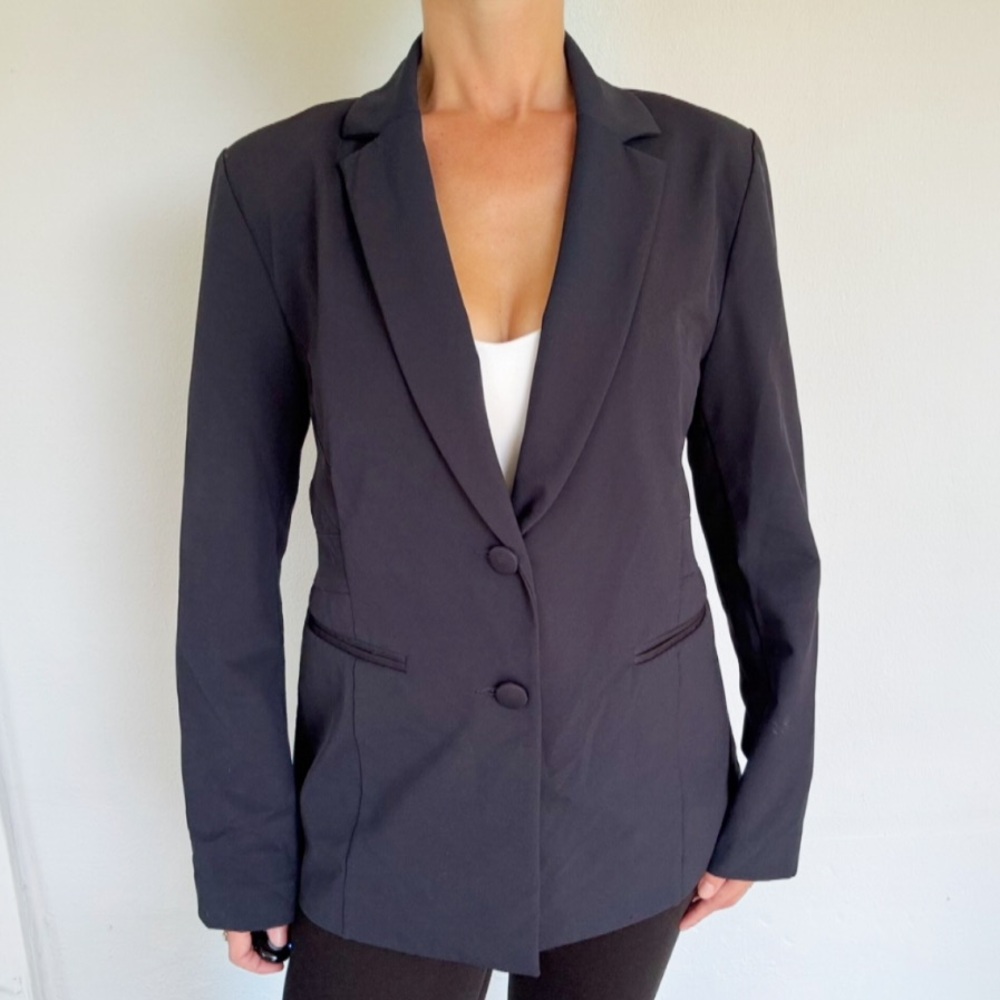 CAbi navy blue performance stretch oversized double button blazer size 4